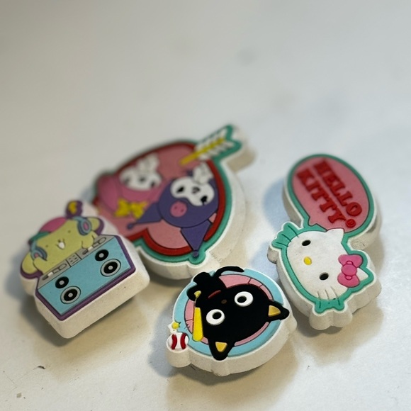 with free items! WOMENS CROCS CLASSIC MEGA CRUSH CLOG + ✨FREE JIBBITZ ✨ - Picture 5 of 5